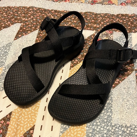 Chaco Black Women's Sandals 6 - Picture 1 of 5